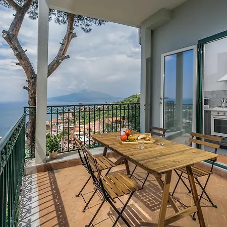 Chiara * Vico Equense